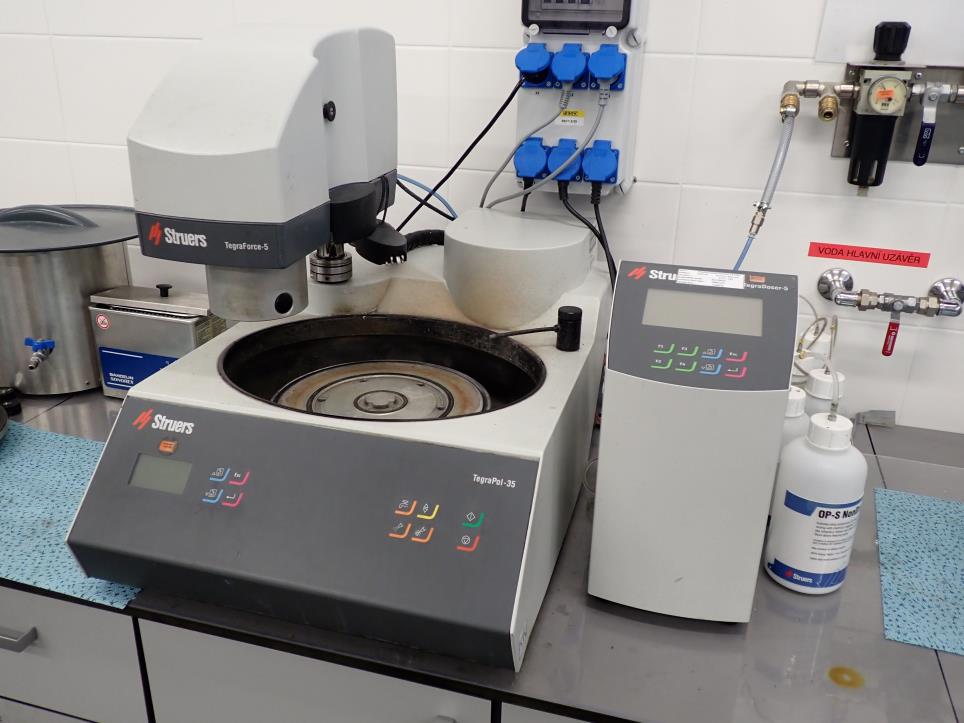 Używane części zamienne i maszyny od SKODA Auto, a.s.-1